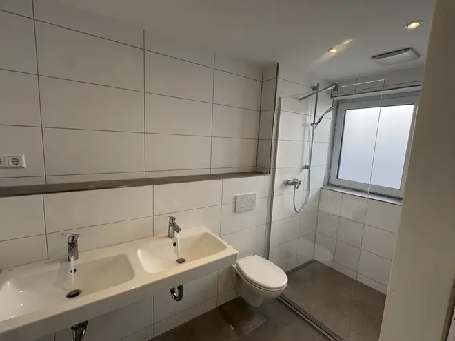 4 Zimmer Wohnung mit 110 m² in Karlsruhe – Bild 1