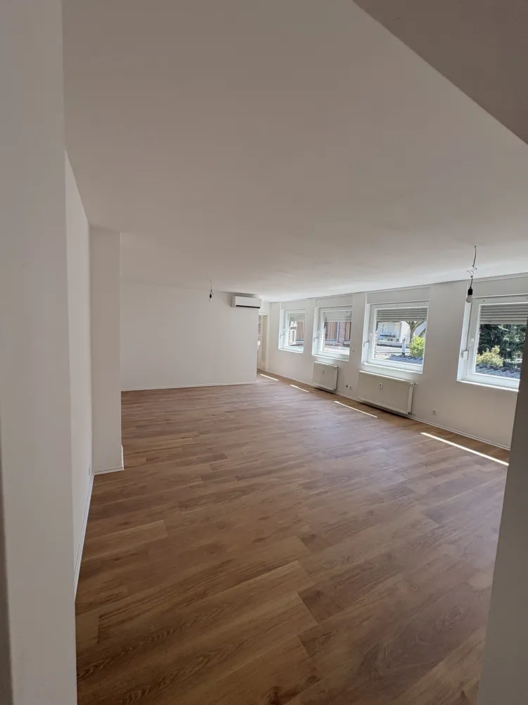2 Zimmer Wohnung mit 70 m² in Oberhausen – Bild 2