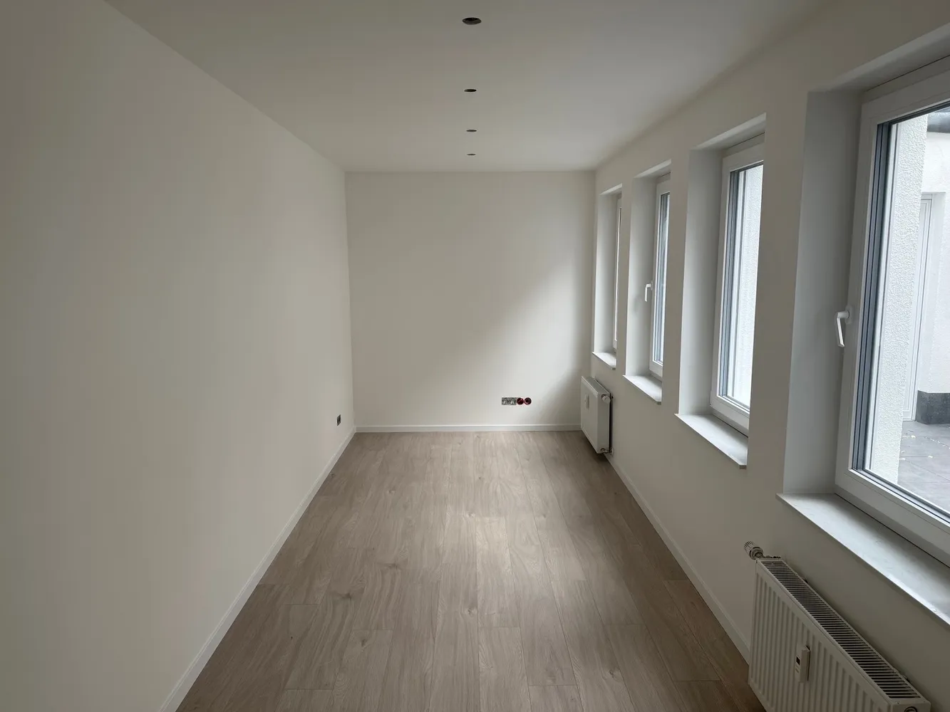 8 Zimmer Wohnung mit 328 m² in Düsseldorf – Bild 12