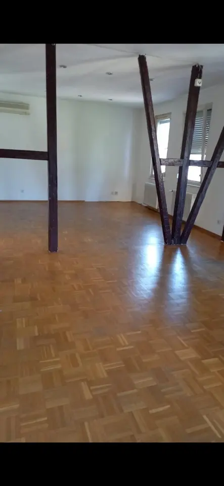 6 Zimmer Wohnung mit 140 m² in Backnang – Bild 1