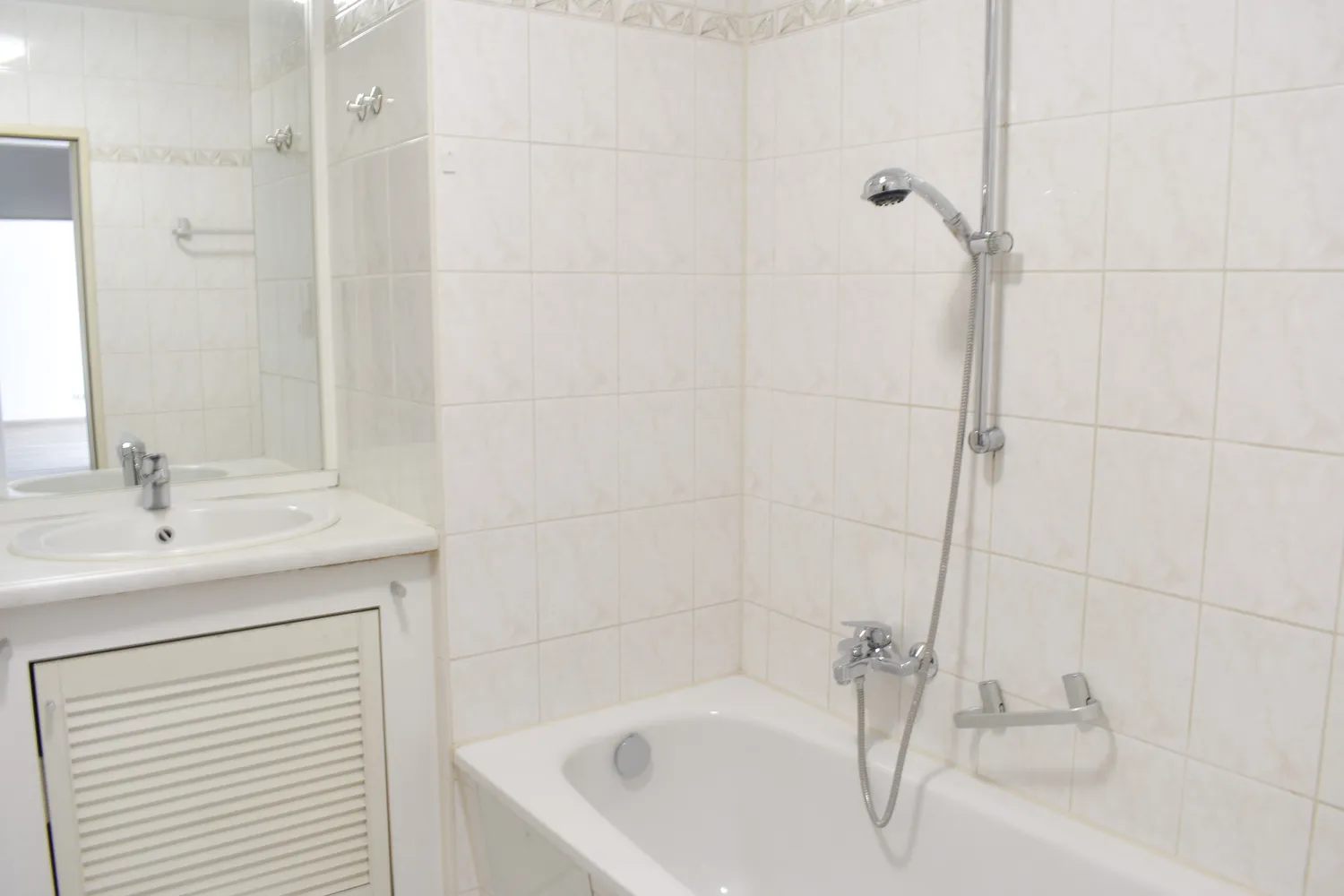 2 Zimmer Wohnung mit 65 m² in Plauen – Bild 2