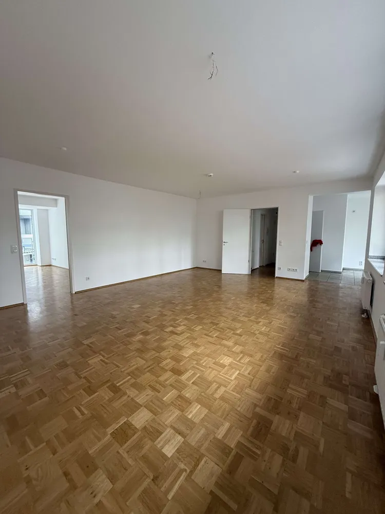 2 Zimmer Wohnung mit 76 m² in Düsseldorf – Bild 1
