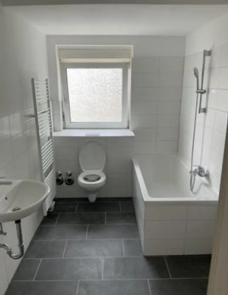 4 Zimmer Wohnung mit 98 m² in Frankfurt am Main – Bild 7