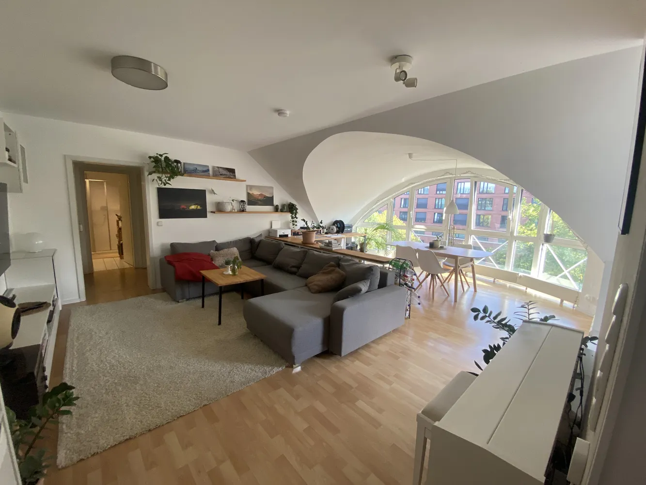 1 Zimmer Wohnung mit 54 m² in Frankfurt am Main – Bild 1