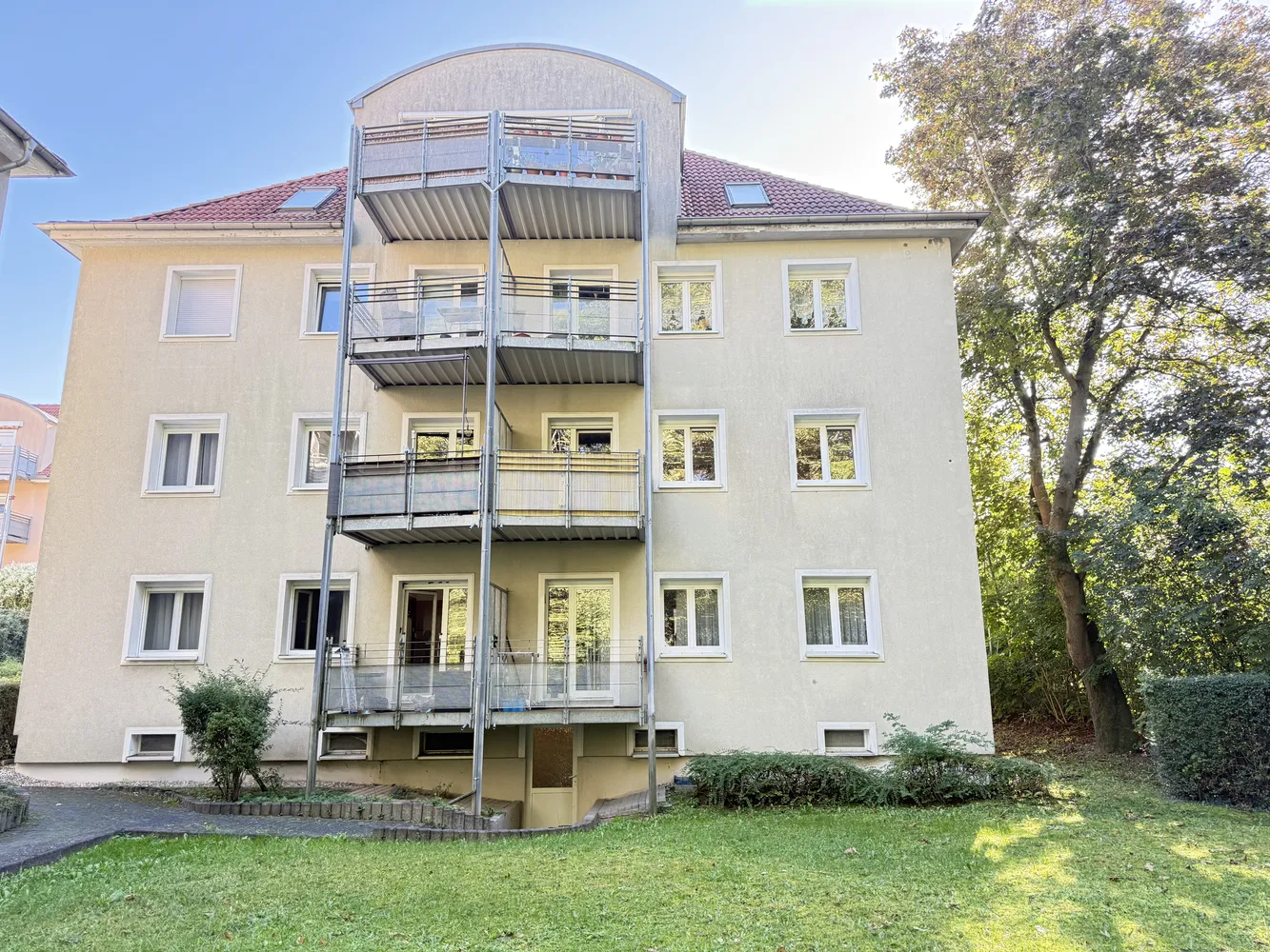 2 Zimmer Wohnung mit 60 m² in Altenburg – Bild 2