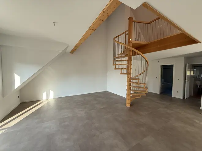 3 Zimmer Wohnung mit 110 m² in Regensburg – Bild 1