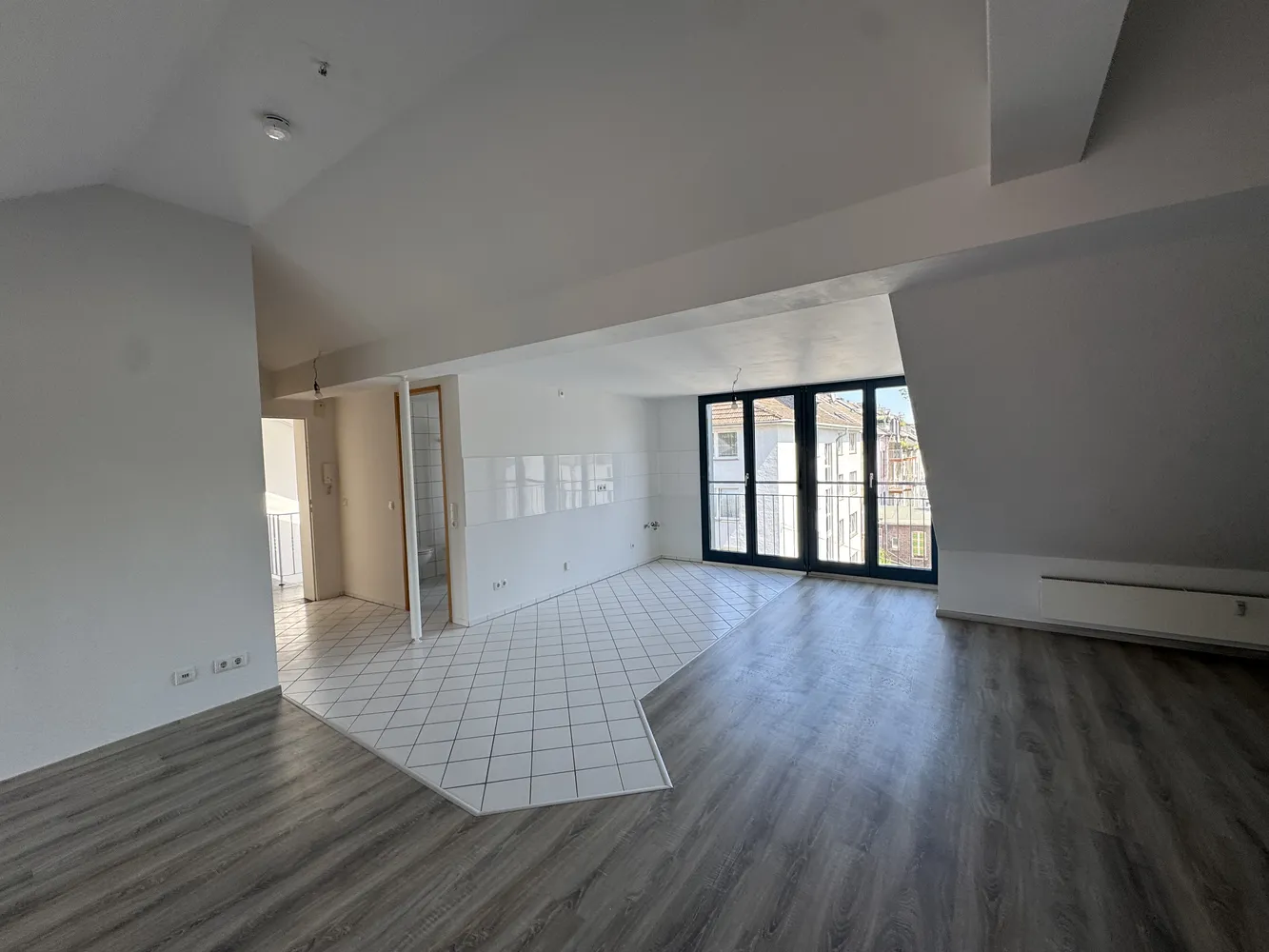 2 Zimmer Wohnung mit 81 m² in Krefeld – Bild 3