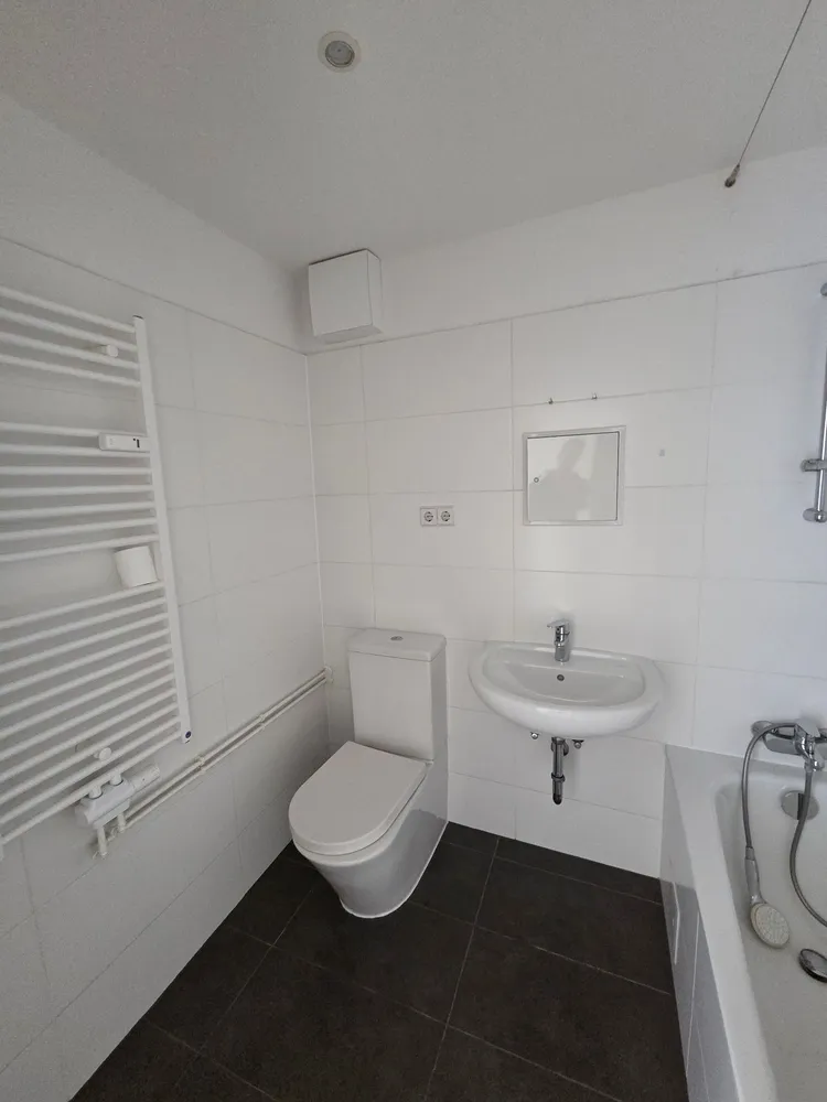 2 Zimmer Wohnung mit 47 m² in Schwerin – Bild 11