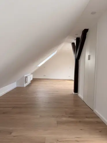 4 Zimmer Wohnung mit 100 m² in Frankfurt am Main – Bild 10