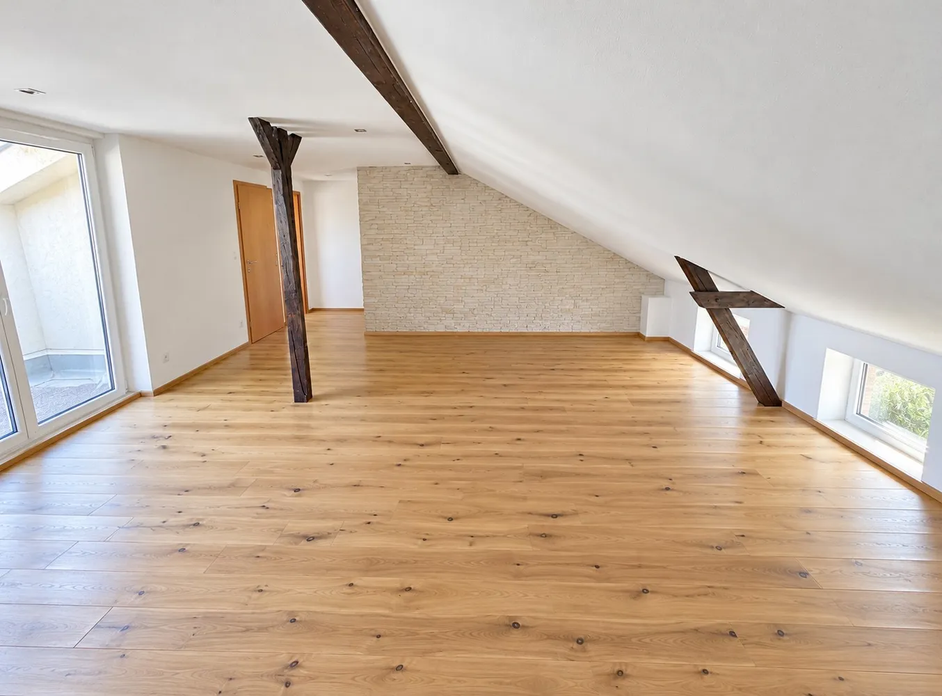 5 Zimmer Wohnung mit 105 m² in Wilhelmshaven – Bild 3