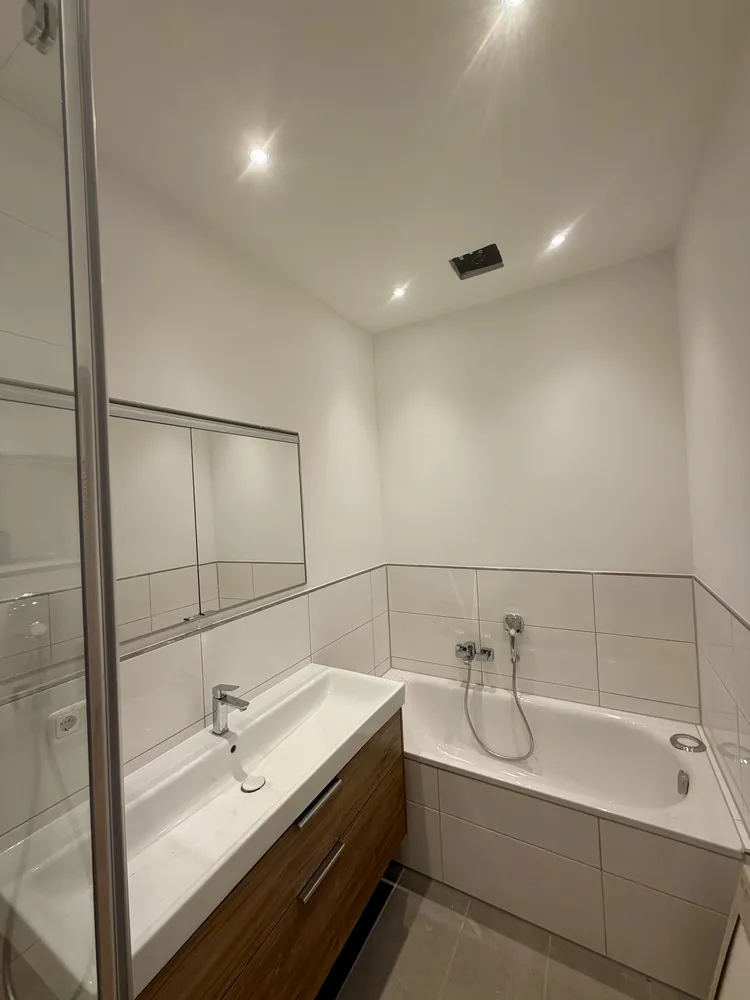 4 Zimmer Wohnung mit 120 m² in München – Bild 12