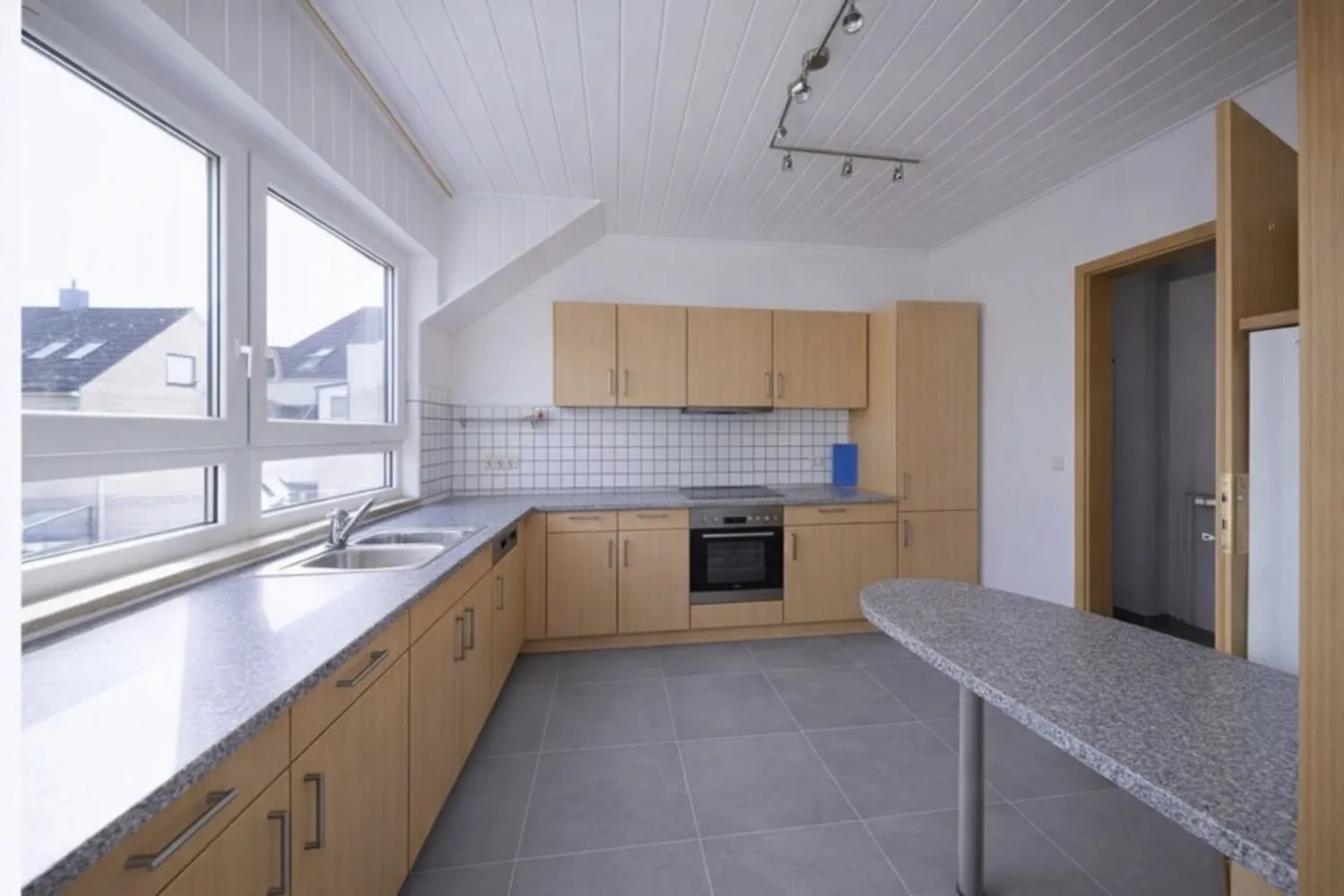 4 Zimmer Wohnung mit 134 m² in Hennef – Bild 1