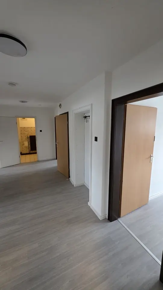 4 Zimmer Wohnung mit 85 m² in Siegen – Bild 4