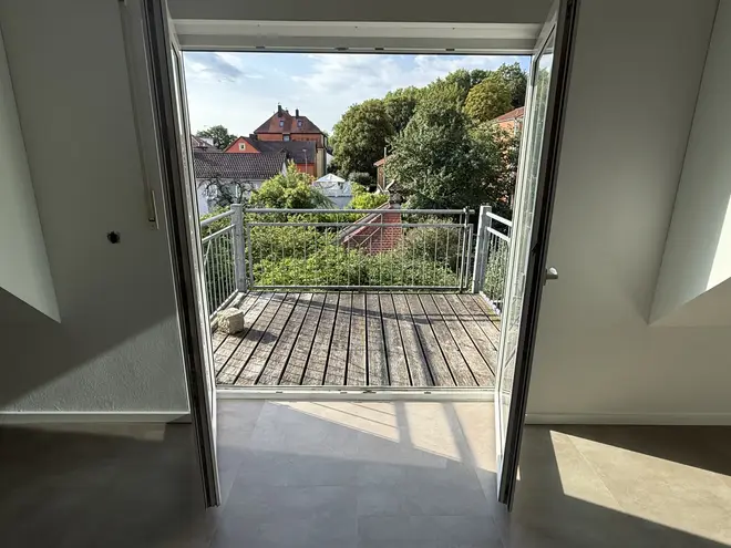 3 Zimmer Wohnung mit 110 m² in Regensburg – Bild 2