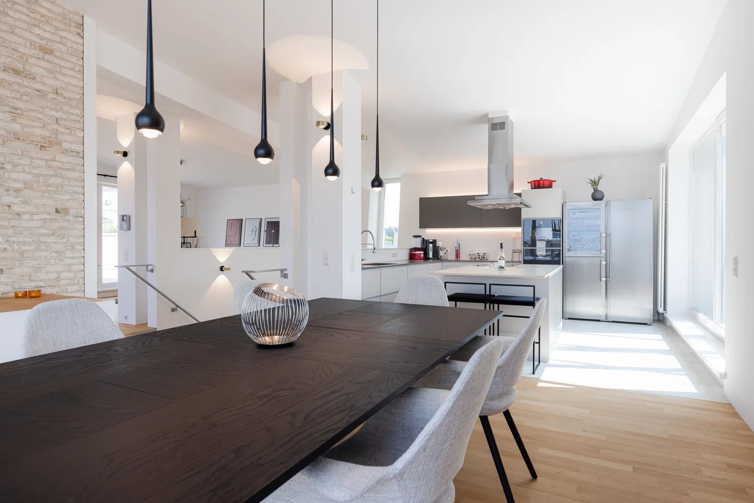 6 Zimmer Wohnung mit 334 m² in Frankfurt am Main – Bild 1