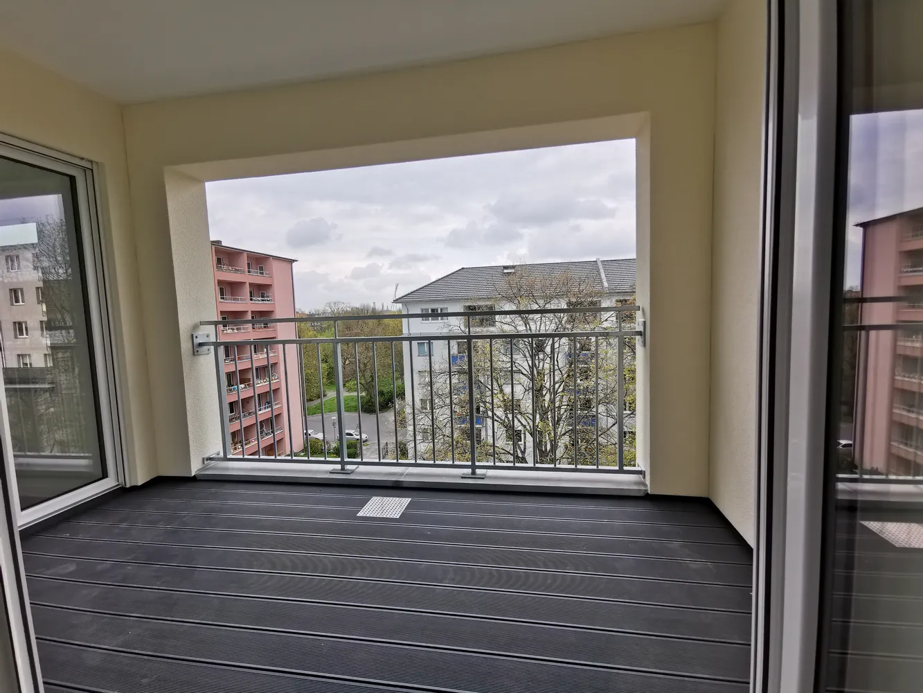 2 room apartment with 63 m² in Berlin – Photo 1