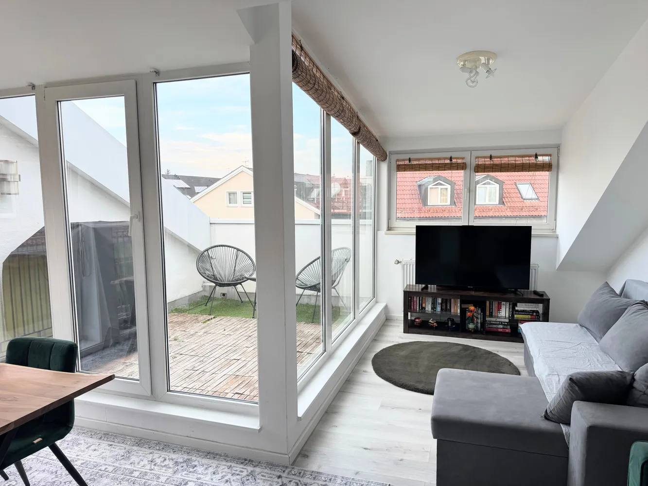 2 Zimmer Wohnung mit 60 m² in München – Bild 2