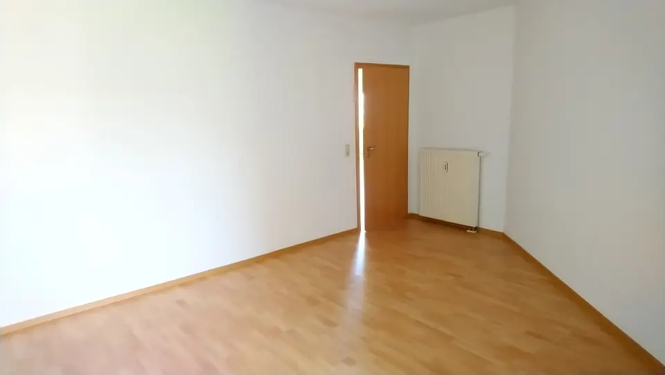 3 Zimmer Wohnung mit 87 m² in Saarbrücken – Bild 2