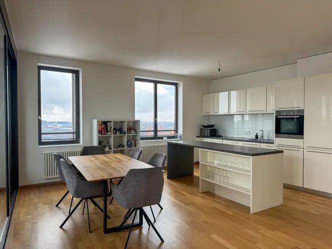 2 Zimmer Wohnung mit 115 m² in Hamburg – Bild 3