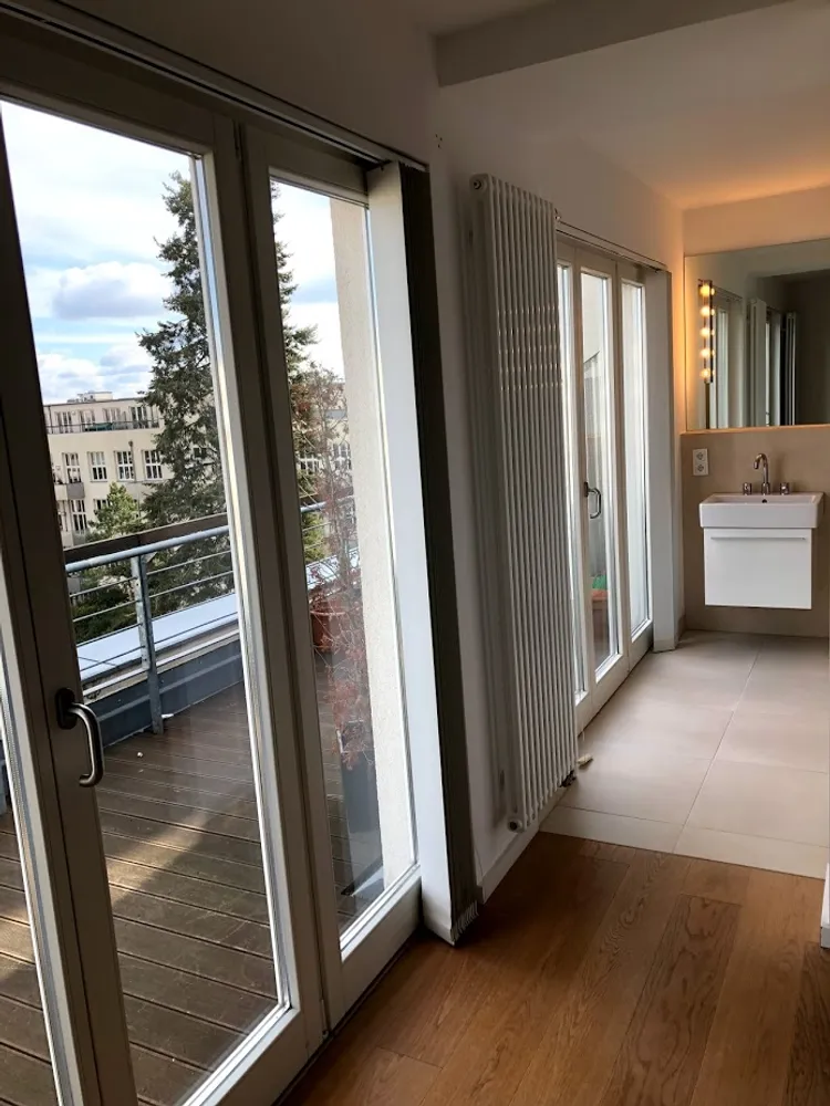 2 Zimmer Wohnung mit 98 m² in Berlin – Bild 4