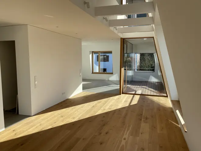 4 Zimmer Wohnung mit 135 m² in Karlsruhe – Bild 2