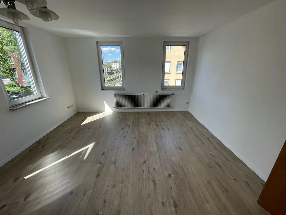6 Zimmer Wohnung mit 120 m² in Nürtingen – Bild 3