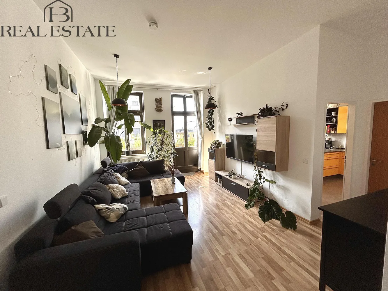 4 Zimmer Wohnung mit 115 m² in Magdeburg – Bild 1