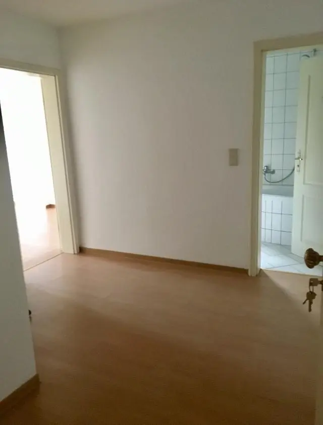 2 Zimmer Wohnung mit 50 m² in Suhl – Bild 4