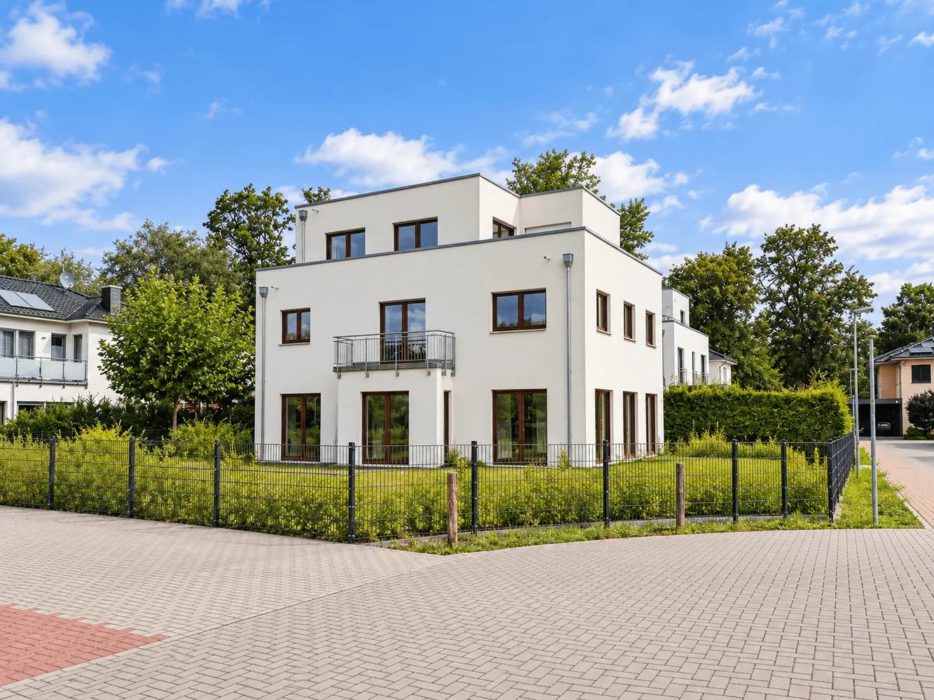 6 room apartment with 255 m² in Berlin – Photo 1
