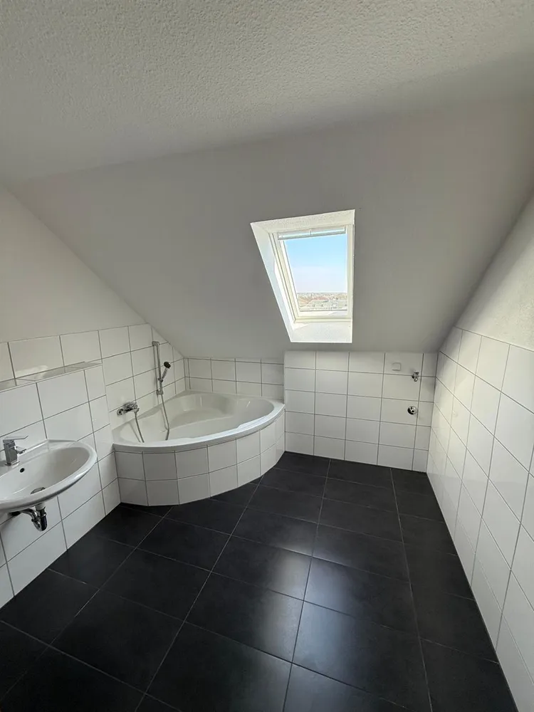 3 Zimmer Wohnung mit 79 m² in Chemnitz – Bild 4