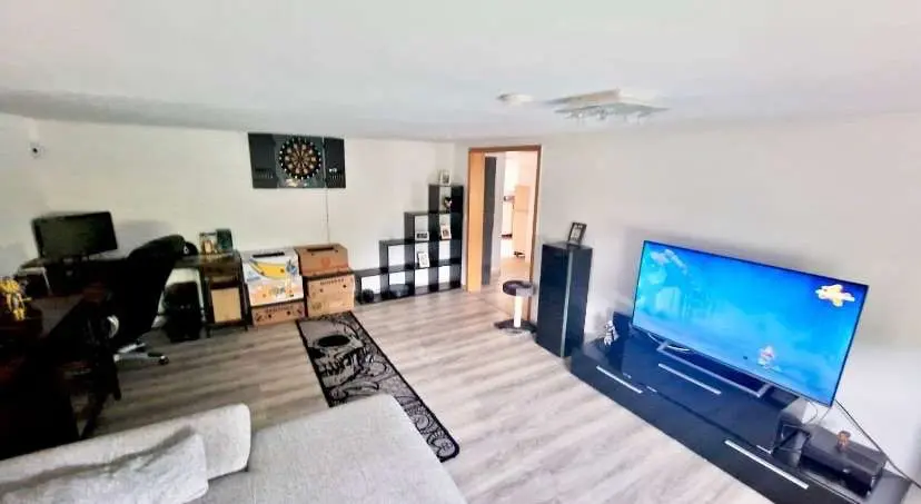 5 Zimmer Wohnung mit 130 m² in Siegen – Bild 2