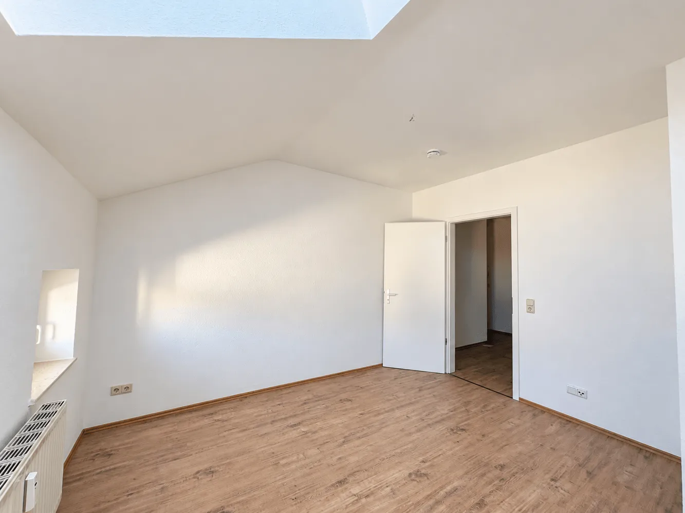 4 Zimmer Wohnung mit 105 m² in Halle (Saale) – Bild 3