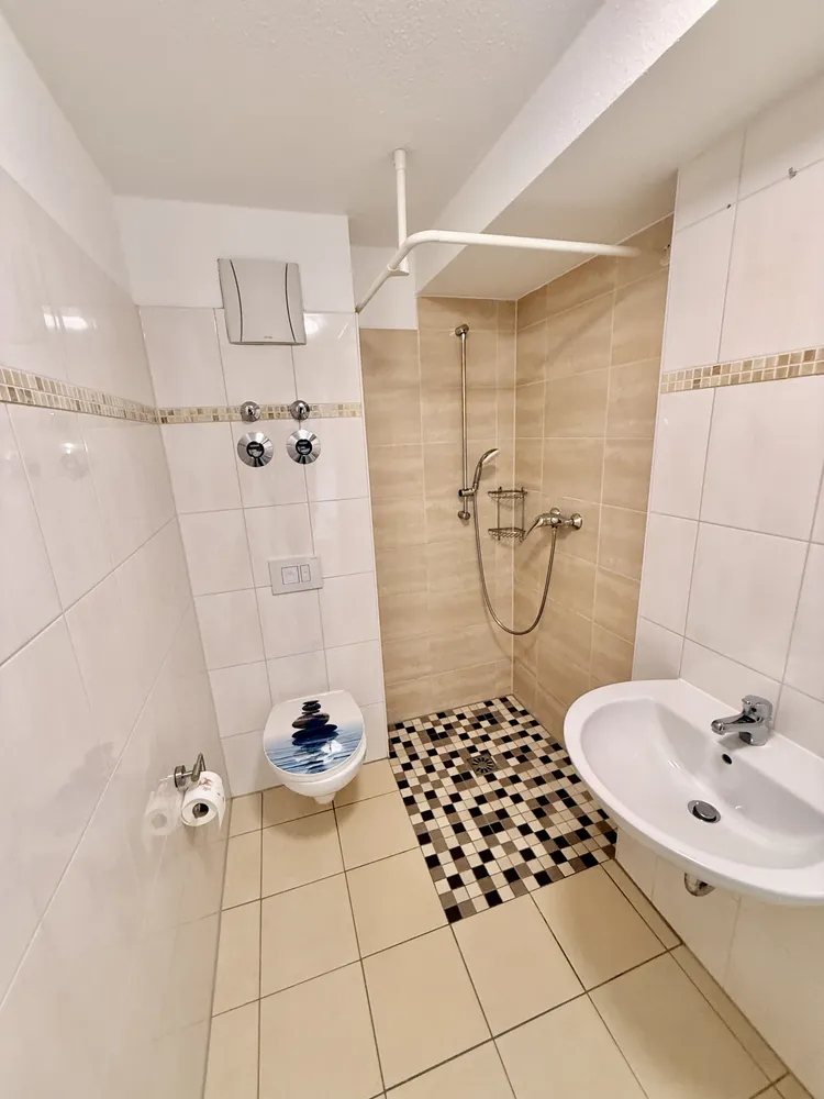 2 Zimmer Wohnung mit 26 m² in Halle (Saale) – Bild 12