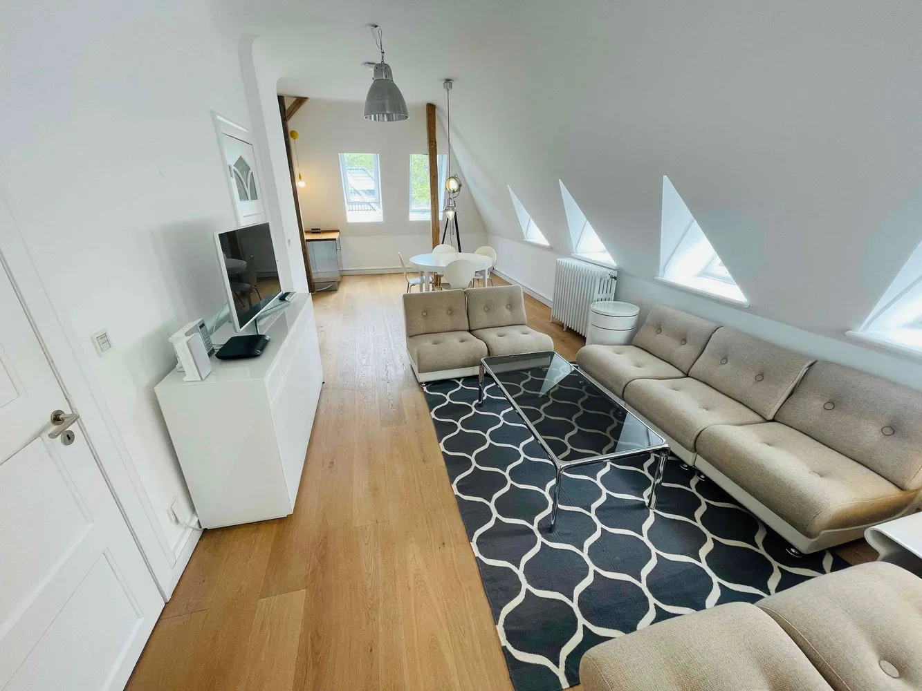 2 Zimmer Wohnung mit 58 m² in Hamburg – Bild 2