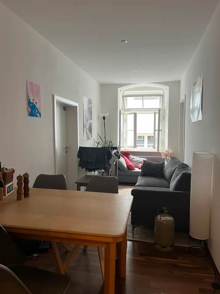 5 Zimmer Wohnung mit 100 m² in Regensburg – Bild 1
