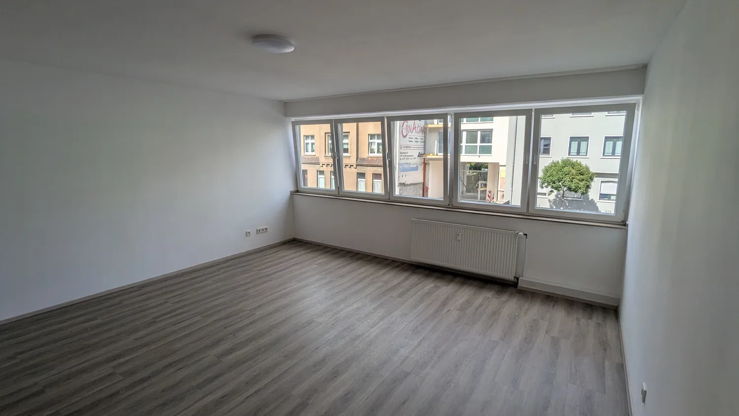 1 Zimmer Wohnung mit 28 m² in Köln – Bild 10