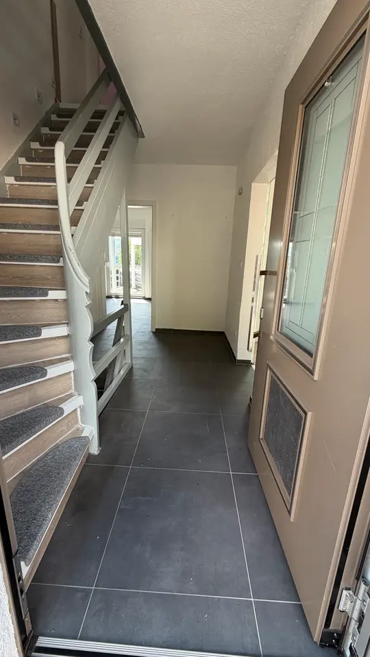 4 Zimmer Wohnung mit 130 m² in Siegen – Bild 3