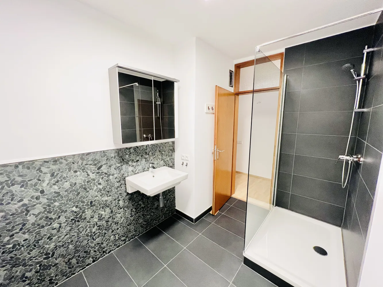 4 Zimmer Wohnung mit 100 m² in Erlangen – Bild 1