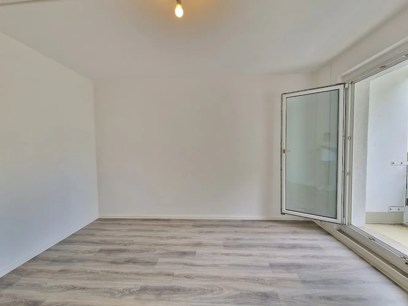 3 Zimmer Wohnung mit 56 m² in Chemnitz – Bild 2