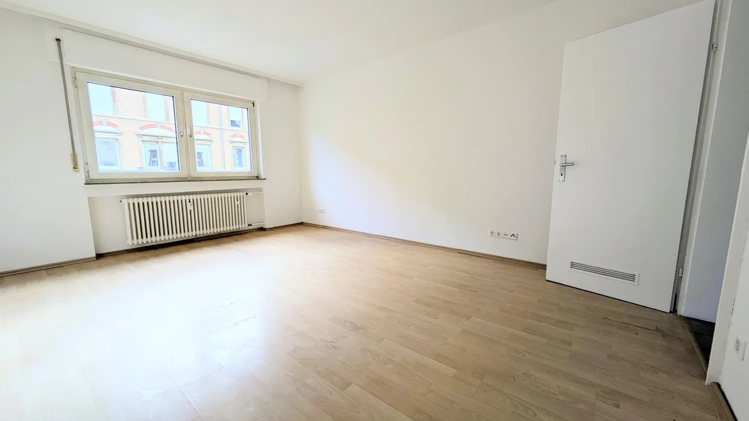 1 Zimmer Wohnung mit 38 m² in Karlsruhe – Bild 1