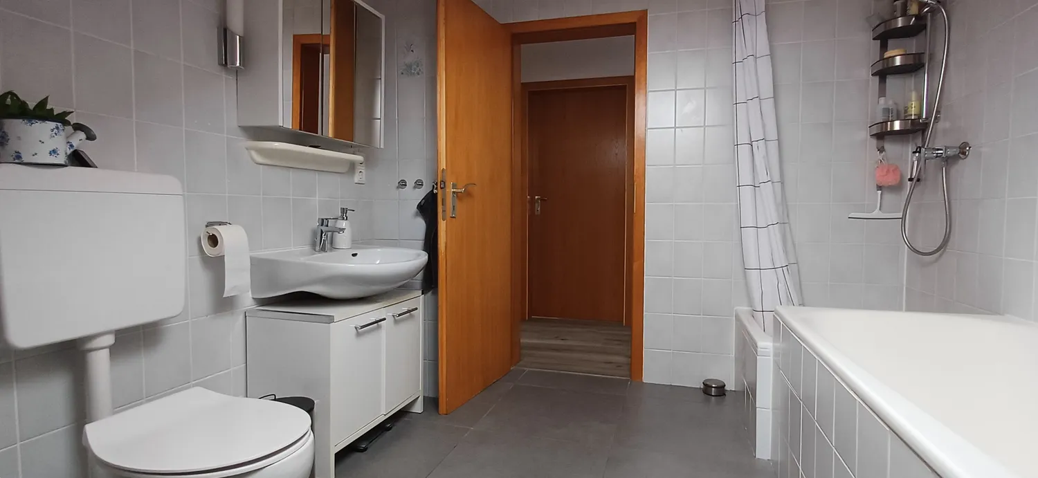 5 Zimmer Wohnung mit 80 m² in Baden-Baden – Bild 3