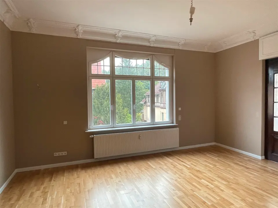 6 Zimmer Wohnung mit 221 m² in Eisenach – Bild 1