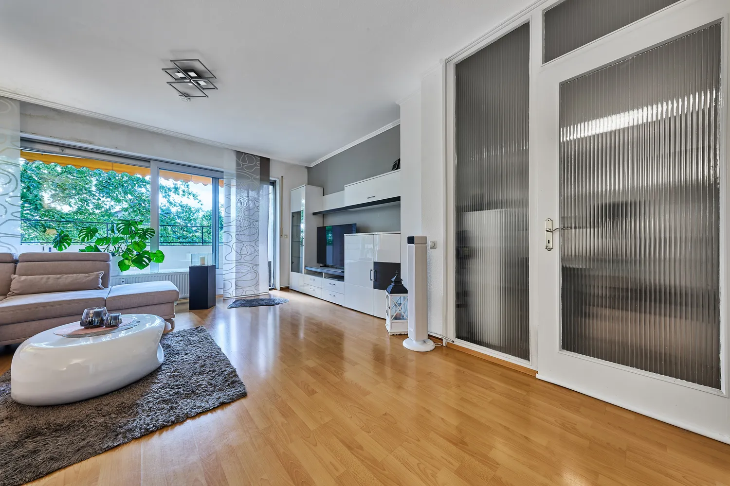 5 room apartment with 138 m² in Wiesbaden – Photo 1