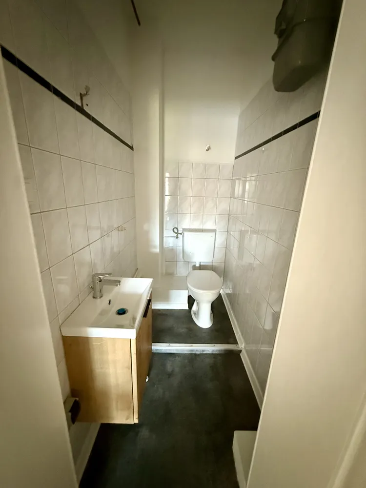 7 Zimmer Wohnung mit 150 m² in Kassel – Bild 3
