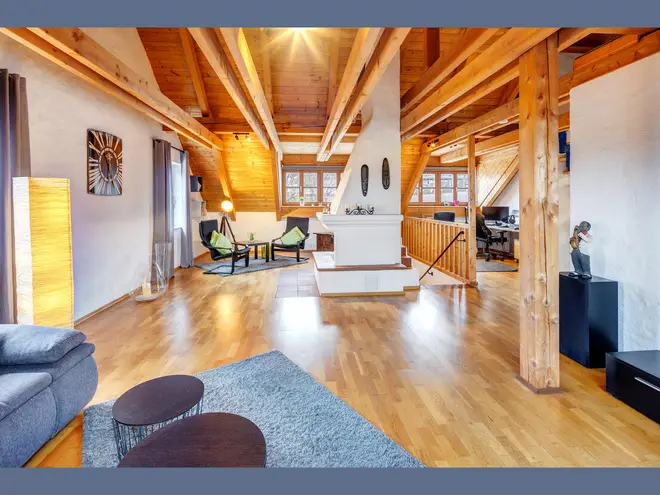 4 Zimmer Wohnung mit 140 m² in München – Bild 2