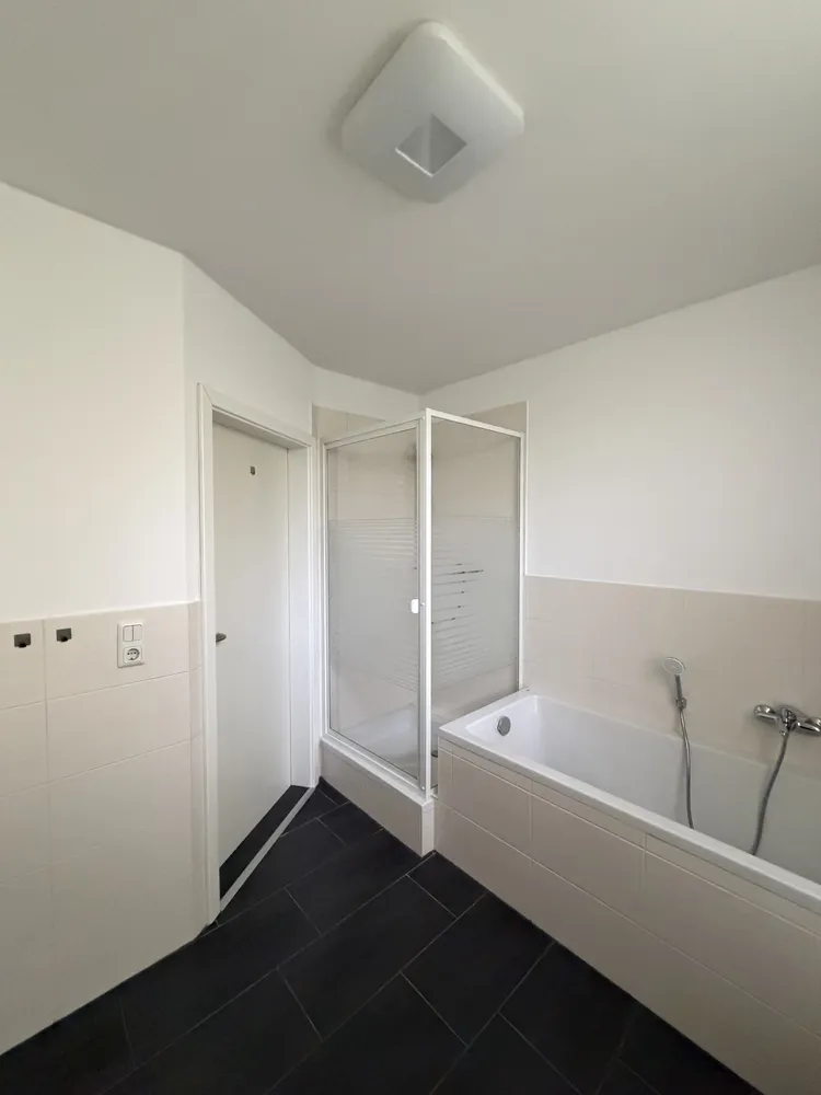 2 room apartment with 67 m² in Chemnitz – Photo 8