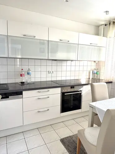 3 Zimmer Wohnung mit 90 m² in Karlsruhe – Bild 4