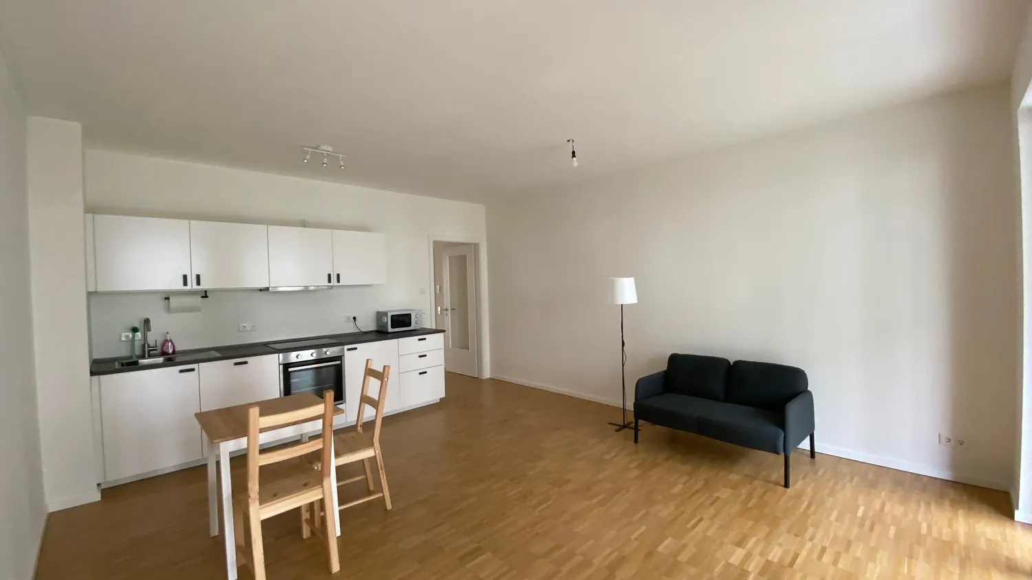 2 Zimmer Wohnung mit 55 m² in Regensburg – Bild 2