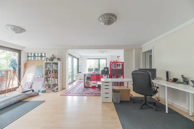 2 Zimmer Wohnung mit 90 m² in Stuttgart – Bild 2