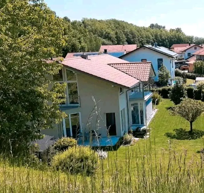 4 Zimmer Wohnung mit 100 m² in Traunstein – Bild 1